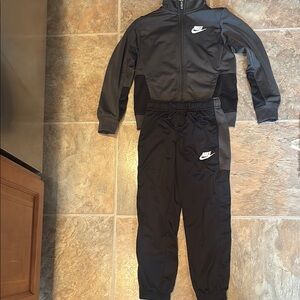 EUC Nike Black Tracksuit Set Boys 7